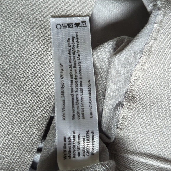 Eileen Fisher cropped light gray pants - Picture 7 of 7